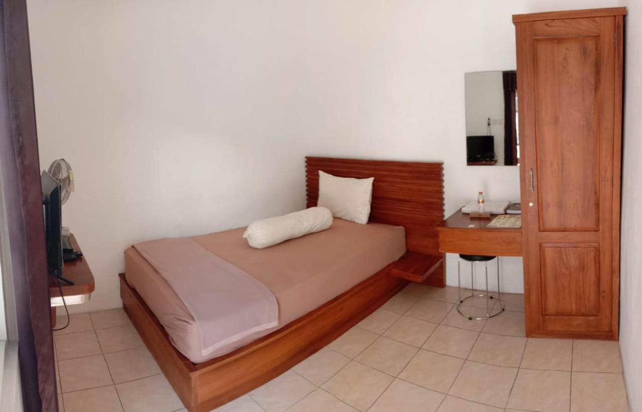 Sultan Guesthouse Tulungagung Esterno foto