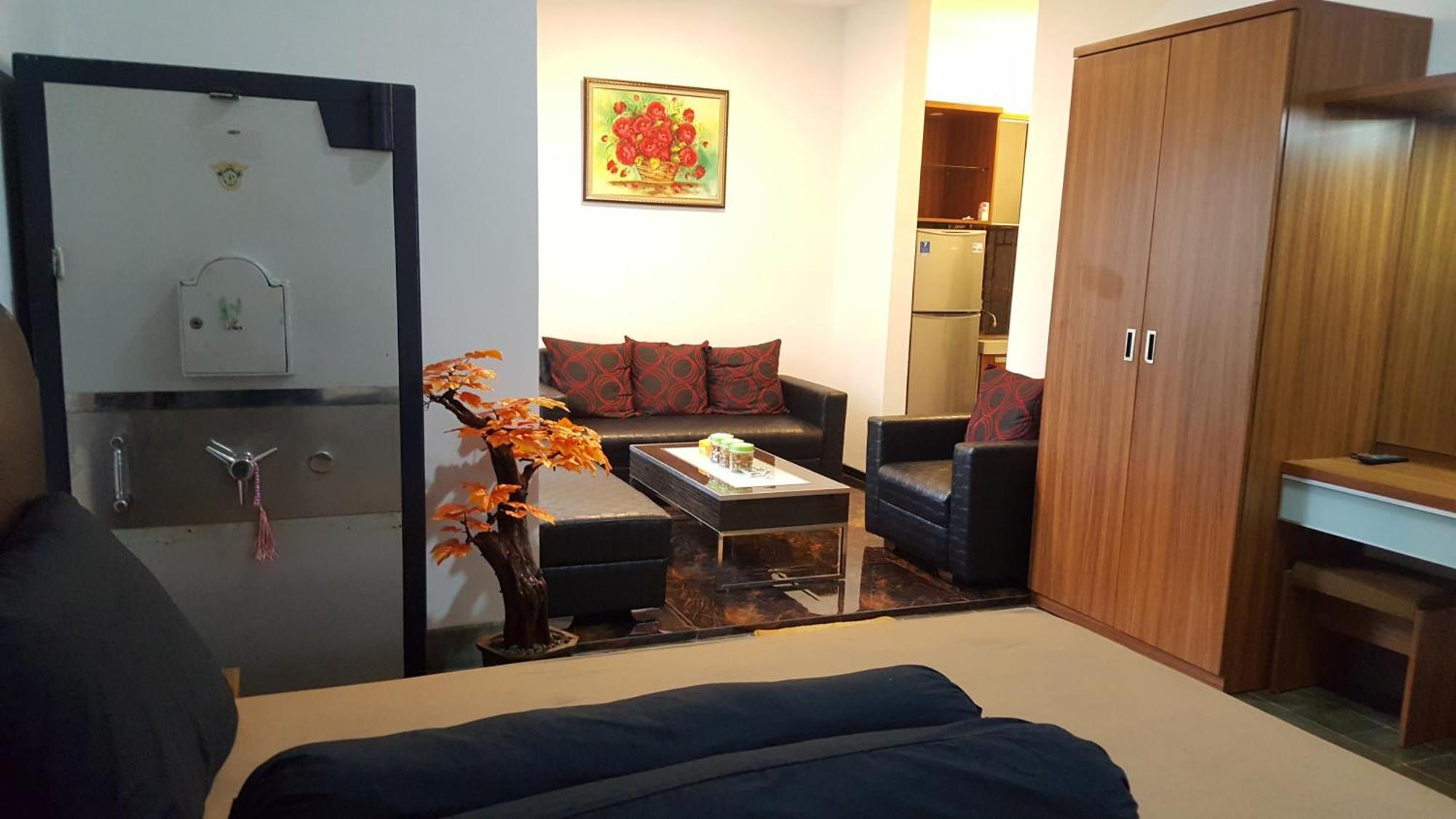 Sultan Guesthouse Tulungagung Esterno foto