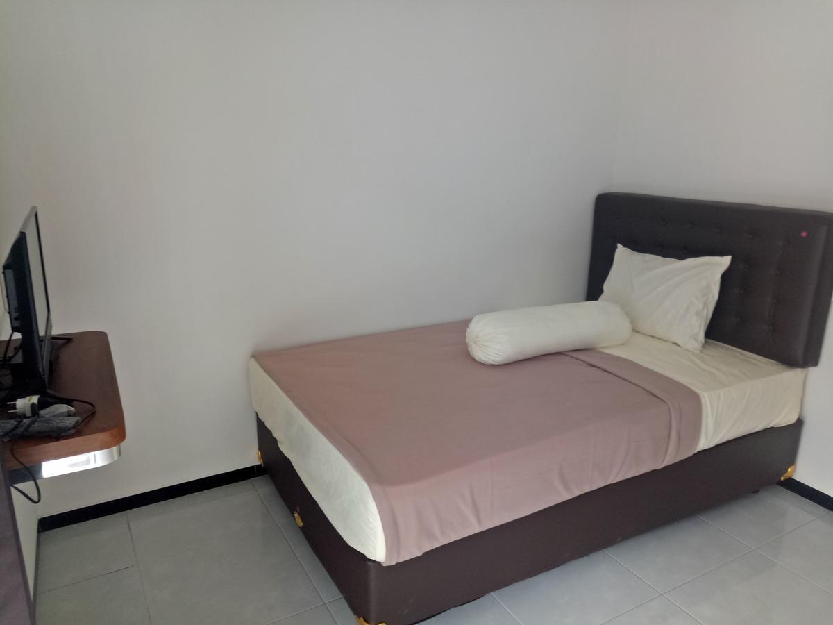 Sultan Guesthouse Tulungagung Esterno foto