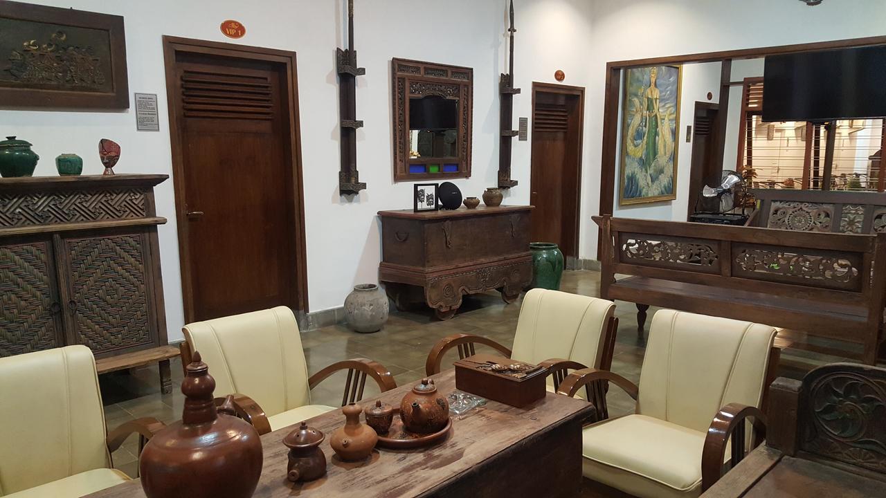 Sultan Guesthouse Tulungagung Esterno foto