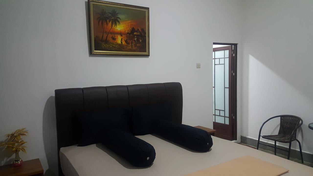 Sultan Guesthouse Tulungagung Esterno foto