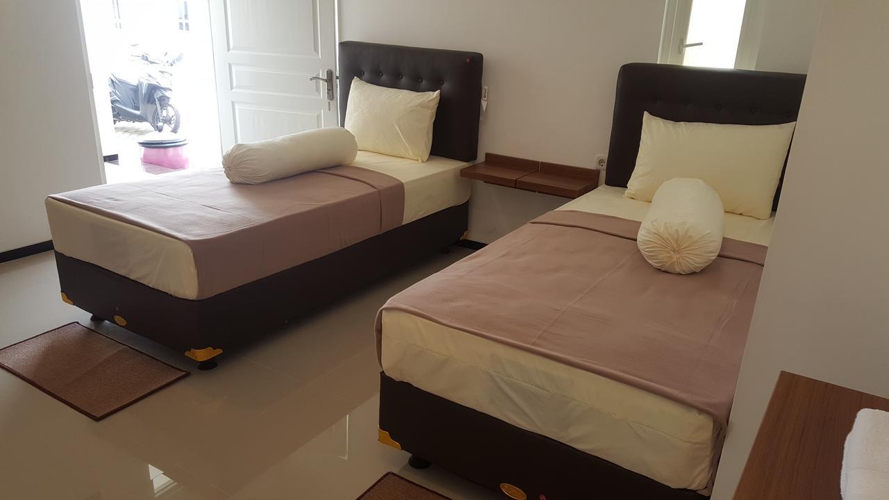 Sultan Guesthouse Tulungagung Esterno foto